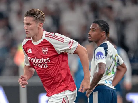 Fan Arsenal nói gì về Viktor Gyokeres sau 20 phút thi đấu?