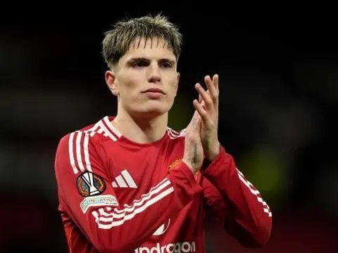 Fabrizio Romano cập nhật mới nhất thương vụ Garnacho - Chelsea