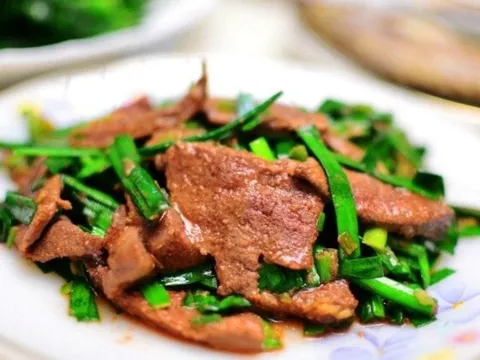 1 bộ phận của con lợn giá vài nghìn từng bị hiểu lầm độc hại lại là ‘vua bổ máu’ nếu dùng đúng cách