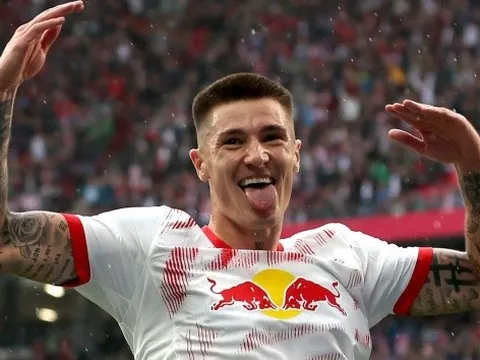 RB Leipzig loại Sesko khỏi đội hình, Man Utd và Newcastle tăng tốc đàm phán