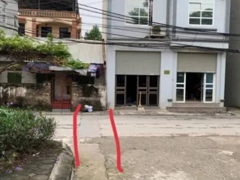 Tổ tiên cảnh báo: 'Tam xung trước cửa, mất cả người lẫn của' – Tam xung là gì và cách hóa giải?