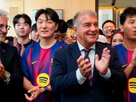 Laporta: Việc đăng ký Joan Garcia không phụ thuộc chấn thương của Ter Stegen