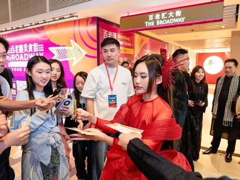Ban tổ chức Sing! Asia lên kế hoạch riêng cho Phương Mỹ Chi sau chung kết