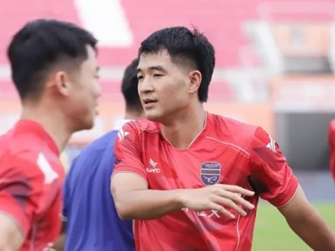 Hà Đức Chinh nối gót Tiến Linh rời Bình Dương