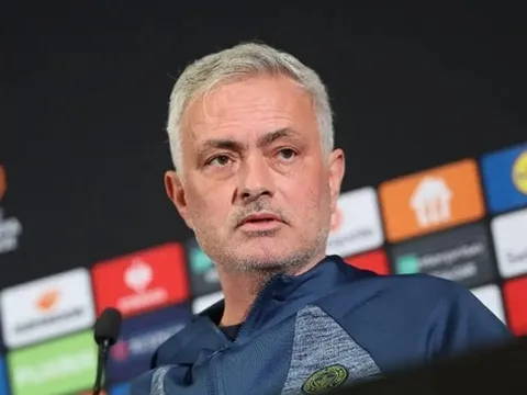 Man United bật đèn xanh, Mourinho quyết tâm chiêu mộ Garnacho
