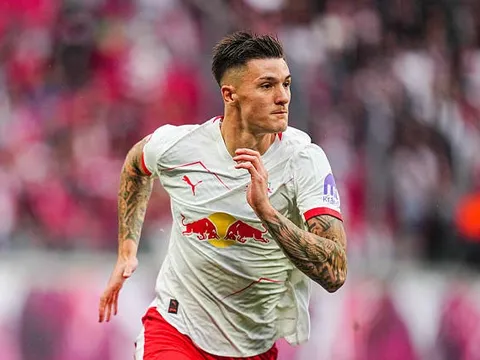 "Gánh xiếc" Sesko và nước cờ sáng suốt của Arsenal