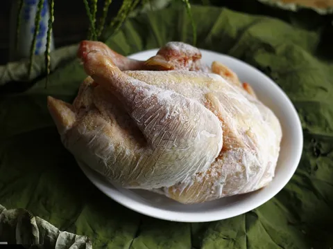 Mẹo rã đông thịt gà nhanh chóng, gà mềm ngọt thịt