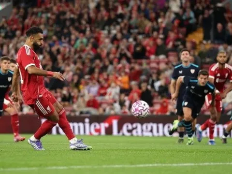 Salah đá hỏng penalty, Gakpo lỡ cơ hội hoàn tất hat trick