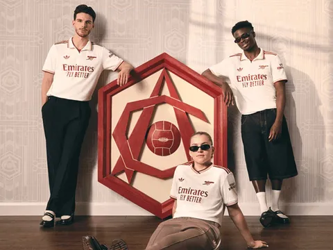 Arsenal ra mắt mẫu áo đấu thứ 3, mang thiết kế hoài cổ