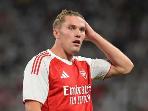 Huyền thoại Arsenal đáp trả hoài nghi, bảo vệ bom tấn Gyokeres