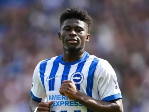 NÓNG! Sau Sesko, MU chính thức liên hệ Brighton để mua Carlos Baleba