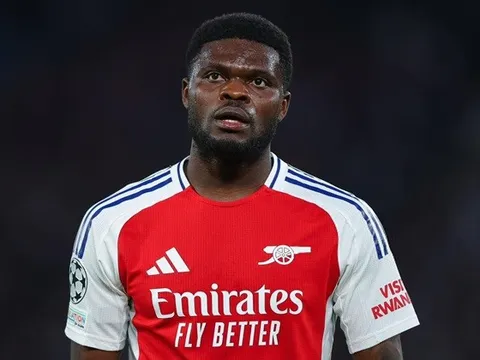 CHÍNH THỨC: Thomas Partey đến Villarreal sau khi rời Arsenal