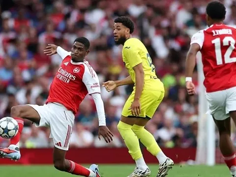 Thất bại không đáng lo, Arsenal tìm thấy "báu vật" đa năng Mosquera