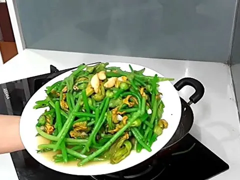 Cách làm bông bí xào tỏi thơm lừng, cả nhà thích mê, vô cùng đơn giản