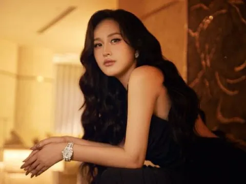 Mai Phương Thuý khoe nhan sắc cực đỉnh sau 19 năm đăng quang, tâm sự điều đặc biệt