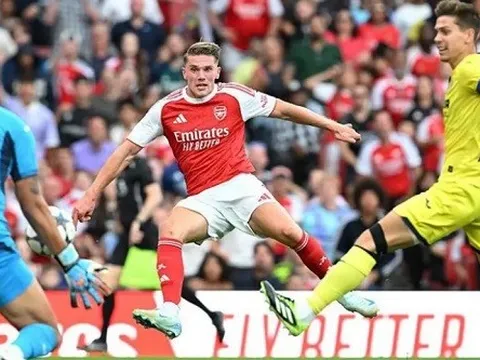 Eberechi Eze: Mảnh ghép sáng tạo giúp Gyokeres bùng nổ tại Arsenal