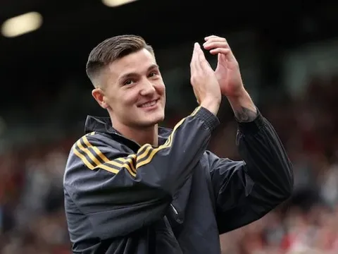 Hình ảnh đầu tiên của Benjamin Sesko tại Old Trafford