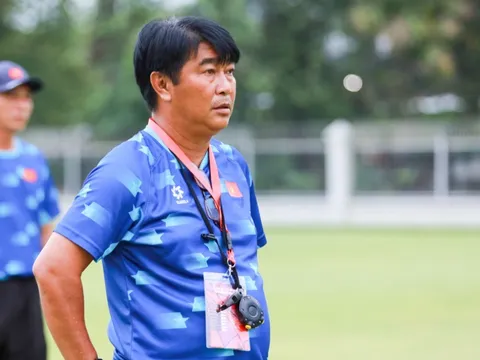 CA TPHCM tái xuất V-League, gây bồi hồi xúc động