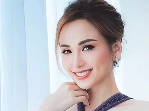 Hoa hậu Diễm Hương nói về tin đồn đi rửa bát thuê ở nước ngoài