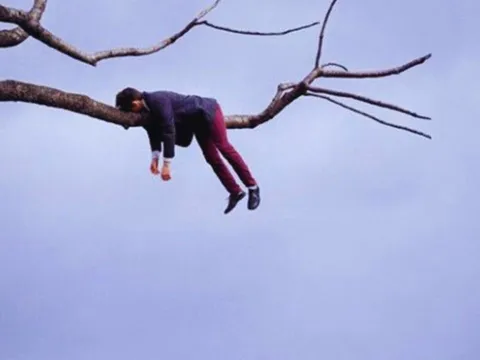 Người mở miệng là nói 3 câu này suốt đời nghèo hèn, khó ngóc đầu