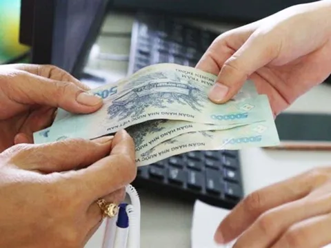 Từ tháng 8/2025: Người không có lương hưu chính thức nhận trợ cấp 500.000 đồng/tháng