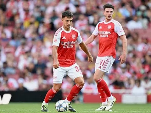 "Bộ ba hoàn hảo" ra mắt: Tương lai hàng tiền vệ Arsenal được xác nhận