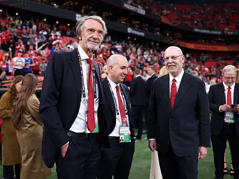 Giải mã nghịch lý tại Man Utd: Chi 200 triệu bảng sau lời cảnh báo phá sản