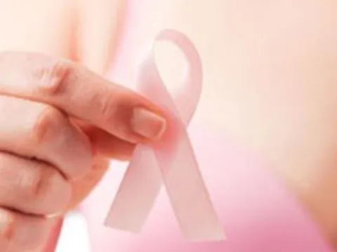 6 hành động của người chồng góp phần giúp vợ giảm nguy cơ bị K vú