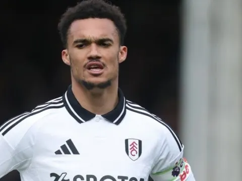 Fulham mất Robinson ở trận ra quân Ngoại hạng Anh 2025/26