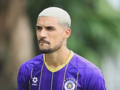 Quyết tâm vô địch, Hà Nội FC khẩn trương nhập tịch Hendrio
