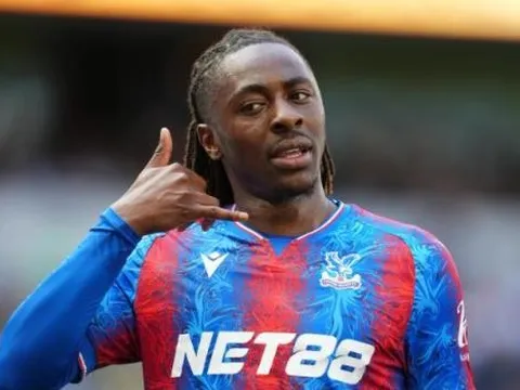 Tại sao Arsenal và Tottenham chưa đưa ra đề nghị cho Eberechi Eze?