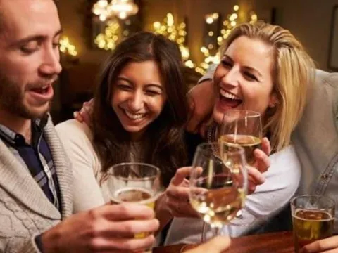 Bí mật giàu có: Chỉ cần dứt bỏ 3 mối quan hệ này, cuộc đời bạn sẽ sang trang