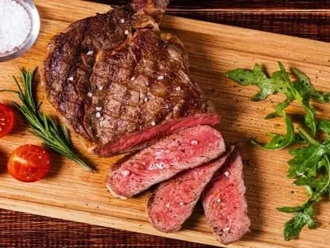 Cách làm bít tết ngon như nhà hàng 5 sao