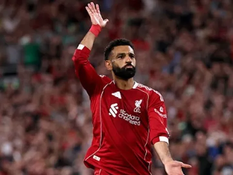 Salah và Chiesa lập công, Liverpool thắng kịch tính Bournemouth ngày ra quân