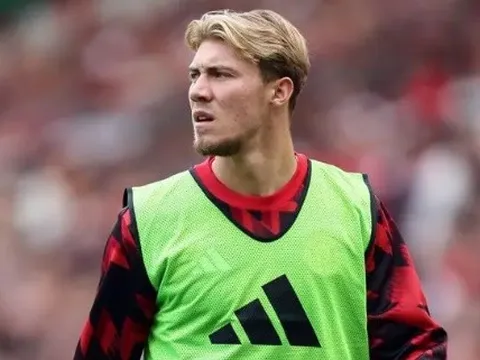 Hojlund bị loại khỏi đội hình MU trận gặp Arsenal
