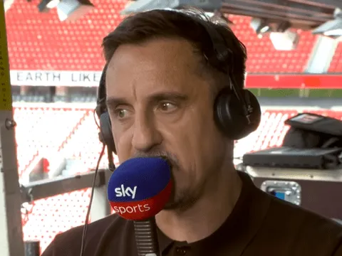 Sau vòng mở màn, Gary Neville gạch tên 3 CLB khỏi cuộc đua vô địch Ngoại hạng Anh
