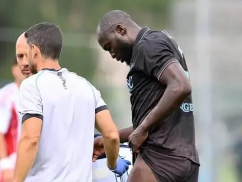 Napoli cân nhắc mua thêm tiền đạo sau chấn thương dài hạn của Lukaku