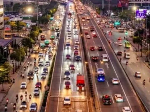 Đi xe trên đường: 2 khung giờ cần tuyệt đối tránh để không bị phạt nặng theo quy định mới