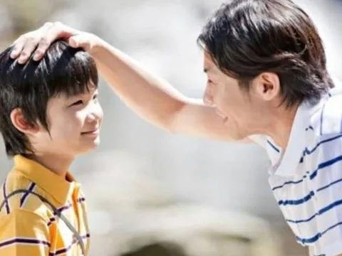 Nghiên cứu: Người bố sở hữu 4 đặc điểm ngoại hình này thường nuôi dạy con xuất sắc, bạn có không?