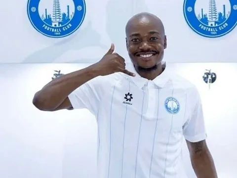 Điểm tin bóng đá Việt Nam 19/8: Nam Định chiêu mộ Percy Tau; Malaysia công bố 2 trận giao hữu, dập tắt tin đồn nhập tịch