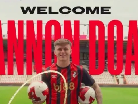 CHÍNH THỨC! Ben Doak rời Liverpool, cập bến Bournemouth