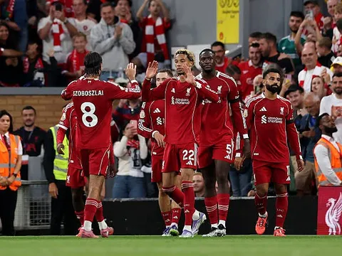 Bài toán của Liverpool: Công hay, thủ dở và lời giải mang tên Gravenberch