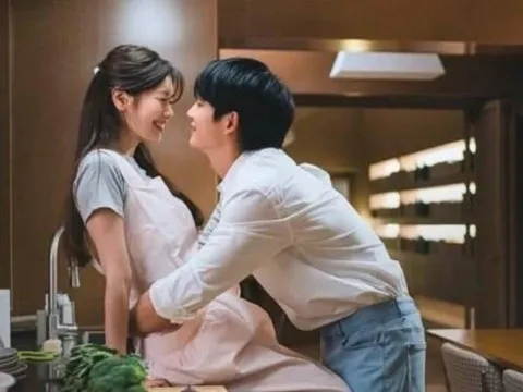 5 hành động thân mật hơn cả ‘chuyện ấy’ giúp vợ chồng sau 40 giữ lửa tình yêu