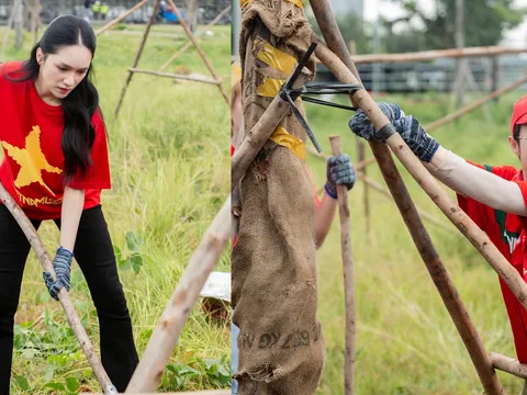 Hương Giang, Huỳnh Lập rủ nhau đi trồng cây sáng cuối tuần