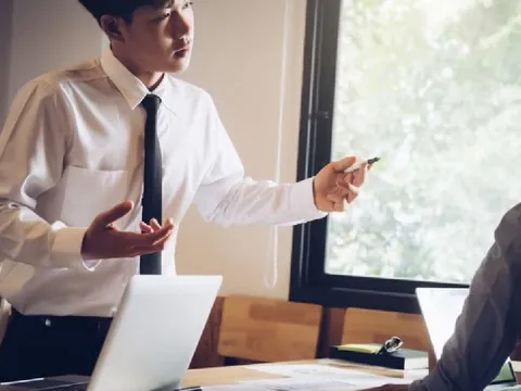 Đàn ông có 3 dấu hiệu này là người có EQ thấp, ai cũng muốn tránh xa