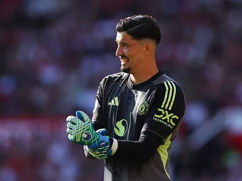 Bayindir gây thất vọng, MU nhận thông điệp về Donnarumma