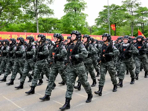 Xem tổng hợp luyện, sơ duyệt, tổng duyệt diễu binh, diễu hành A80: Đứng ở đâu đẹp nhất, ăn gì ngon?