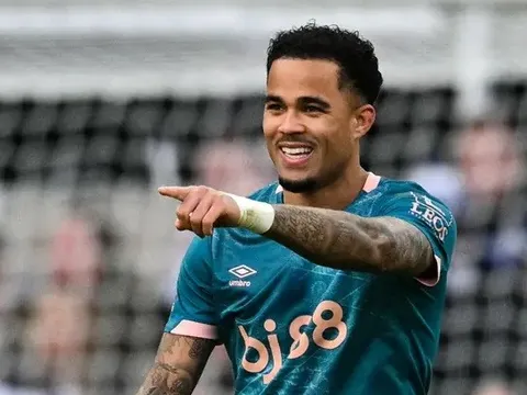 Justin Kluivert nêu cảm nghĩ về việc cha dẫn dắt Indonesia