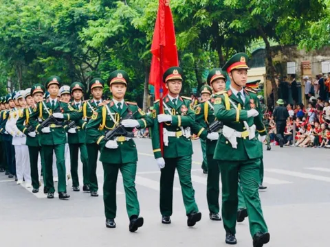 Không khí buổi tổng hợp luyện diễu binh, diễu hành A80: Người dân háo hức chờ đợi, các lực lượng chuẩn bị sẵn sàng