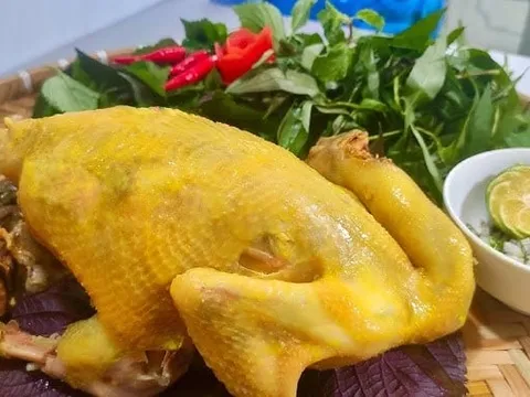 Luộc gà bằng nước là dại: Cách luộc gà không cần nước ngon từ thịt ngọt từ xương, không biết quá phí